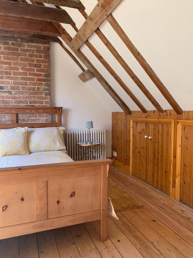 Stunning 1 Bedroom Self Contained Apartment 하이드 외부 사진