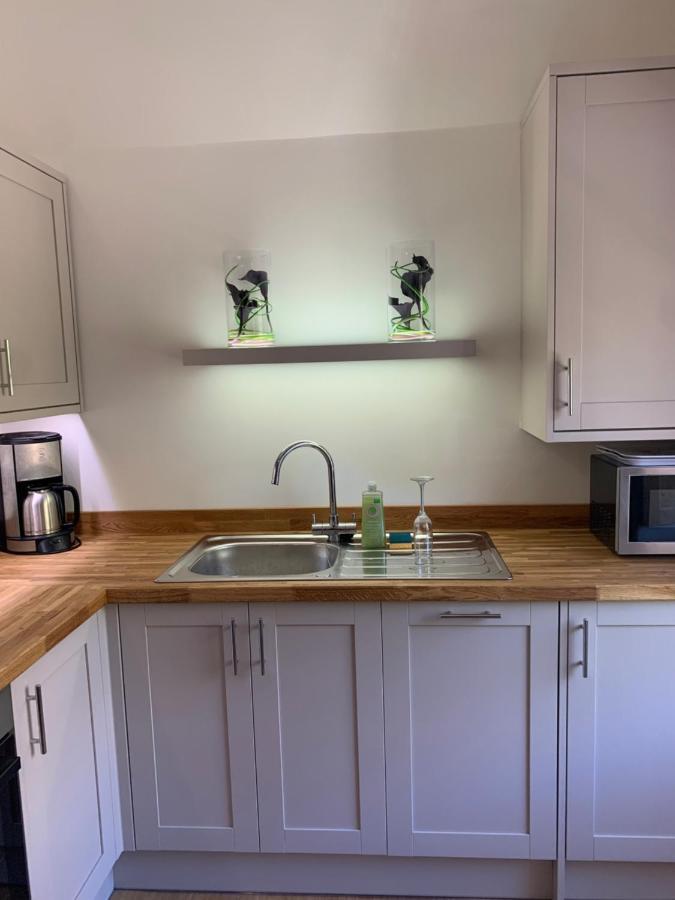Stunning 1 Bedroom Self Contained Apartment 하이드 외부 사진